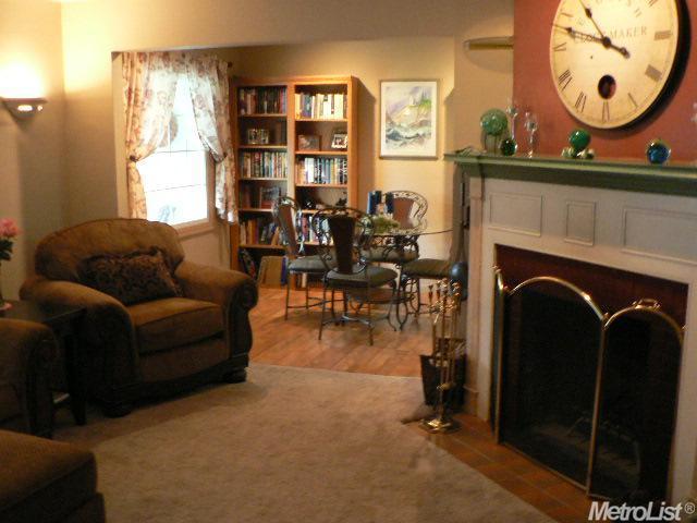 4625 Ravenwood Ave, Sacramento, CA 95821 photo 3