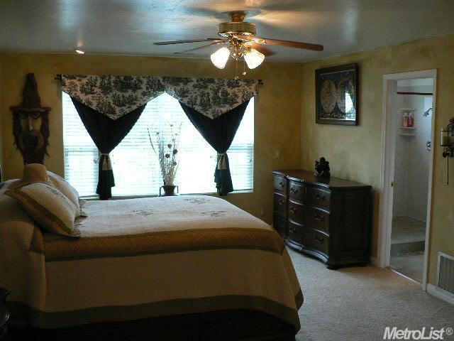 4625 Ravenwood Ave, Sacramento, CA 95821 photo 9