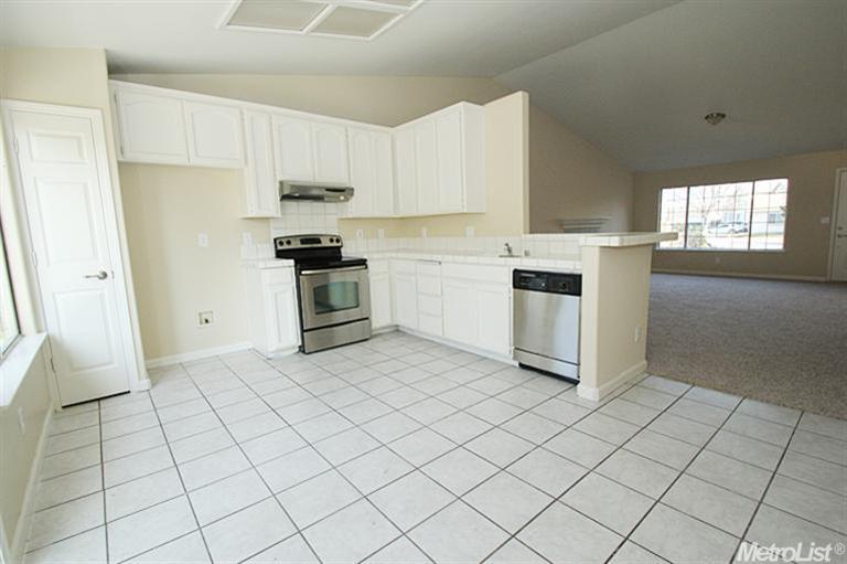 1621 Brookhaven Dr, Newman, CA 95360 photo 8