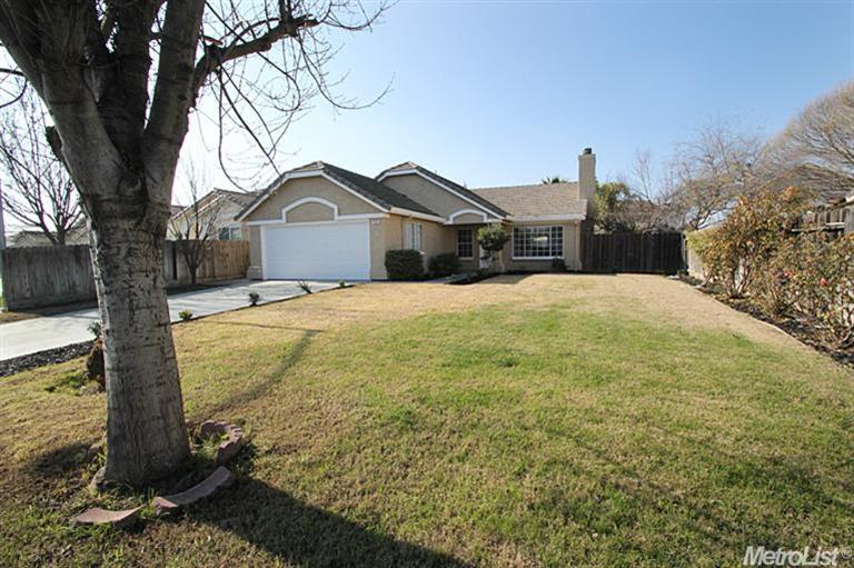1621 Brookhaven Dr, Newman, CA 95360 photo 3