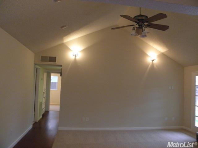 3075 N Walnut Rd, Turlock, CA 95382 photo 9