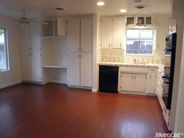 3075 N Walnut Rd, Turlock, CA 95382 photo 6