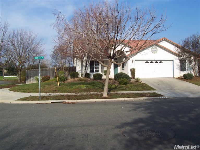 1403 Hunters Dr, Merced, CA 95340 photo 1