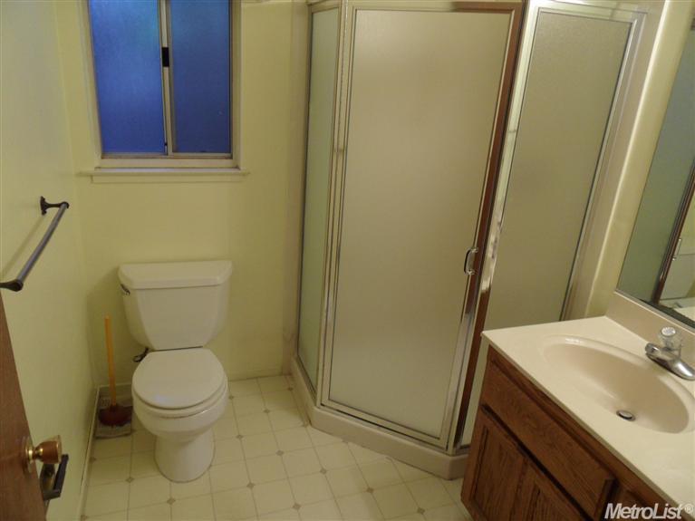 6319 Madison Ave, Carmichael, CA 95608 photo 8