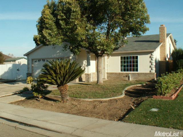 1425 W 4th St, Ripon, CA 95366 photo 2