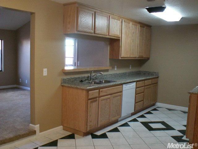 1425 W 4th St, Ripon, CA 95366 photo 13