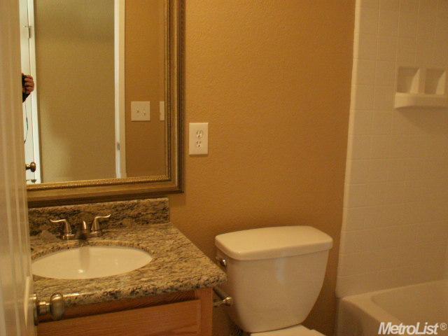 1425 W 4th St, Ripon, CA 95366 photo 12