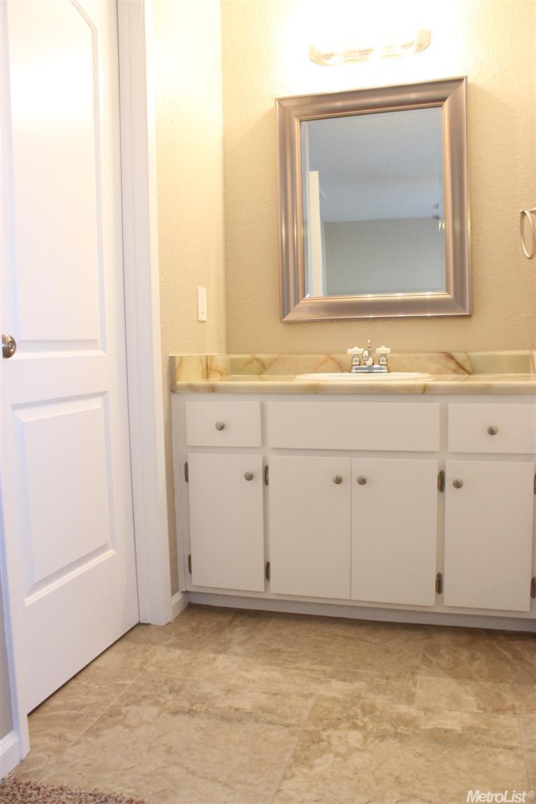 515 E Peerless Way #12, Tracy, CA 95376 photo 9