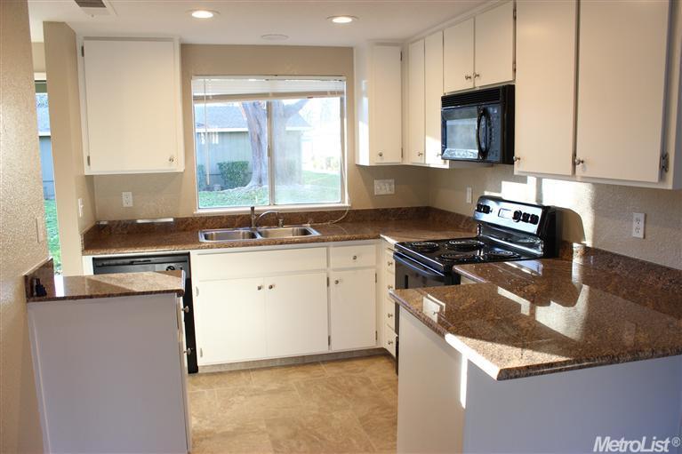 515 E Peerless Way #12, Tracy, CA 95376 photo 4