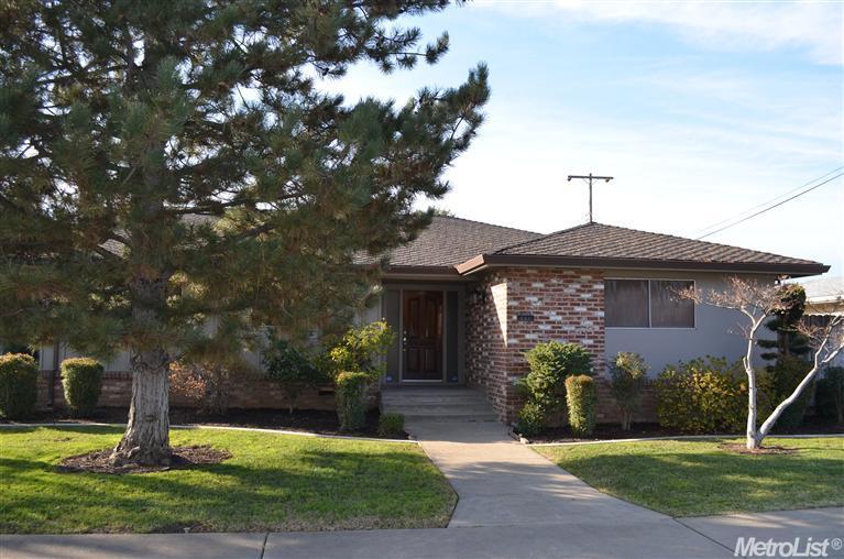 261 Benson Dr, Lodi, CA 95242 photo 1