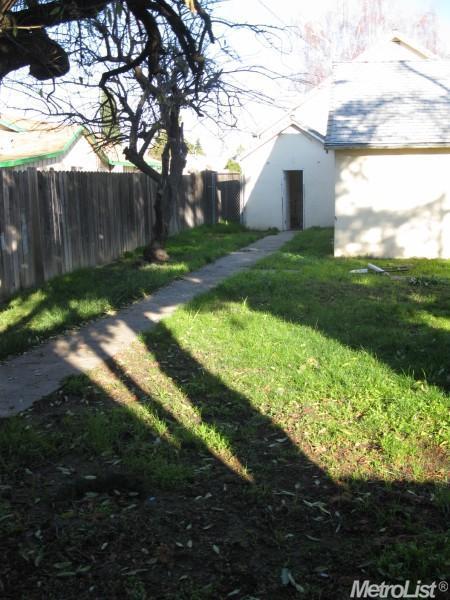 244 E Tokay St, Lodi, CA 95240 photo 18
