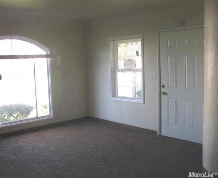 244 E Tokay St, Lodi, CA 95240 photo 4