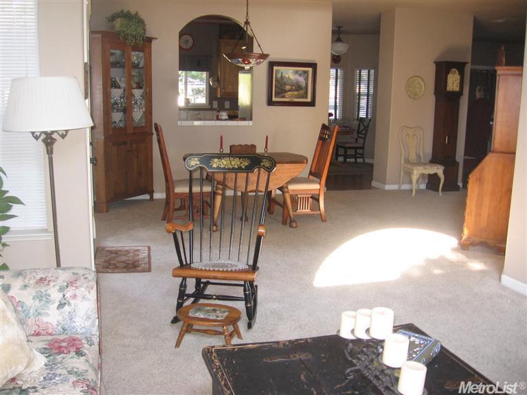 1421 Sandy Ct, Modesto, CA 95355 photo 2