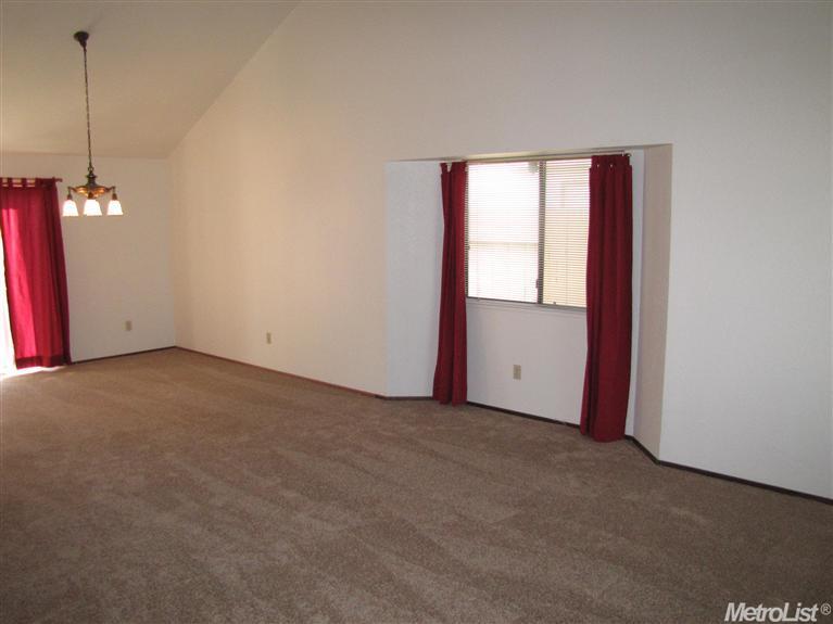 1008 Bordeaux Dr, Modesto, CA 95351 photo 2