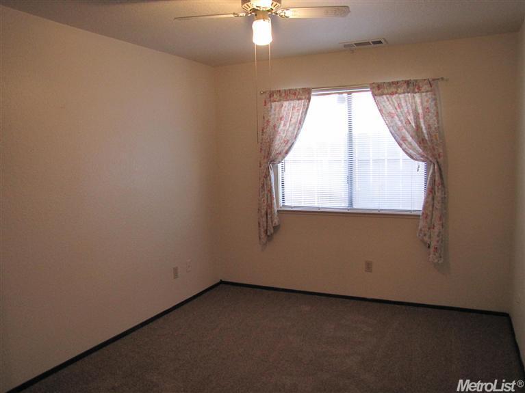 1008 Bordeaux Dr, Modesto, CA 95351 photo 11