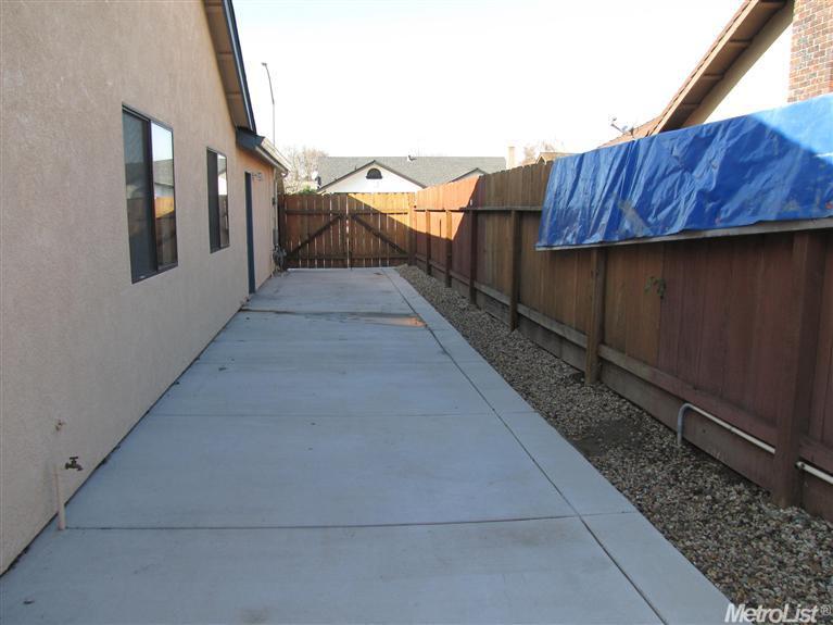 1008 Bordeaux Dr, Modesto, CA 95351 photo 25