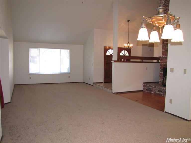 1008 Bordeaux Dr, Modesto, CA 95351 photo 4