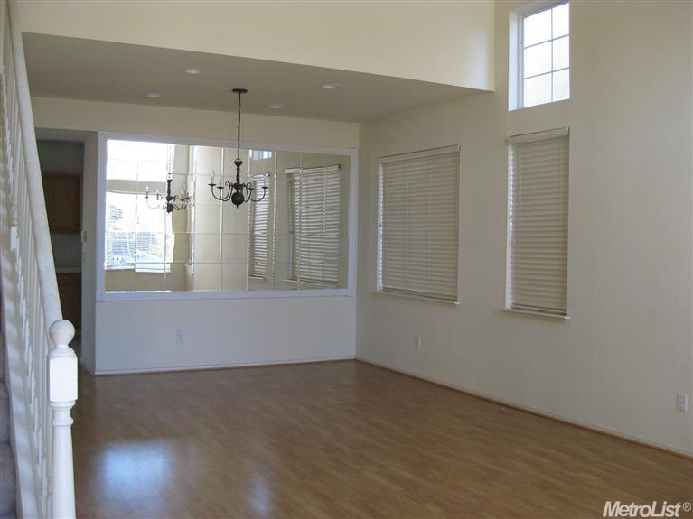 1190 King Loop, Tracy, CA 95377 photo 2