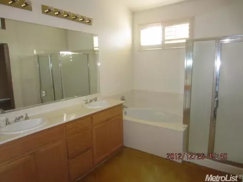979 Maggiore Ln, Manteca, CA 95337 photo 8