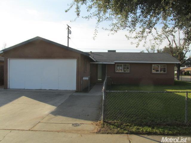 816 Snead Dr, Modesto, CA 95351 photo 1