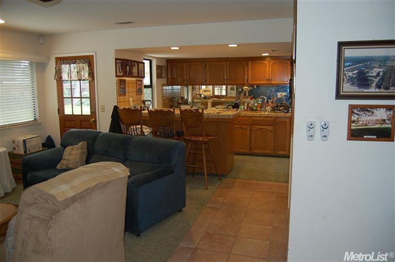 532 Greenview Pl, Manteca, CA 95337 photo 3