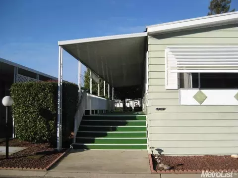3809 Surfside, Modesto, CA 95355 photo 2