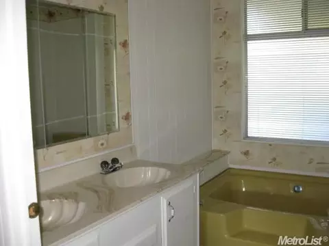 3809 Surfside, Modesto, CA 95355 photo 12