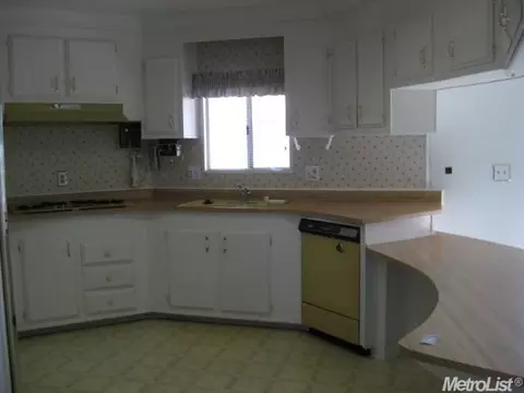 3809 Surfside, Modesto, CA 95355 photo 10