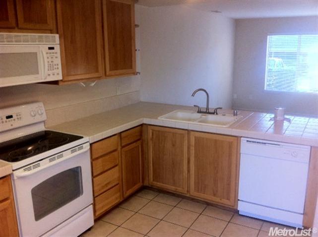 565 Lincoln Ave #e, Modesto, CA 95354 photo 6