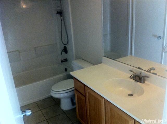 565 Lincoln Ave #e, Modesto, CA 95354 photo 12