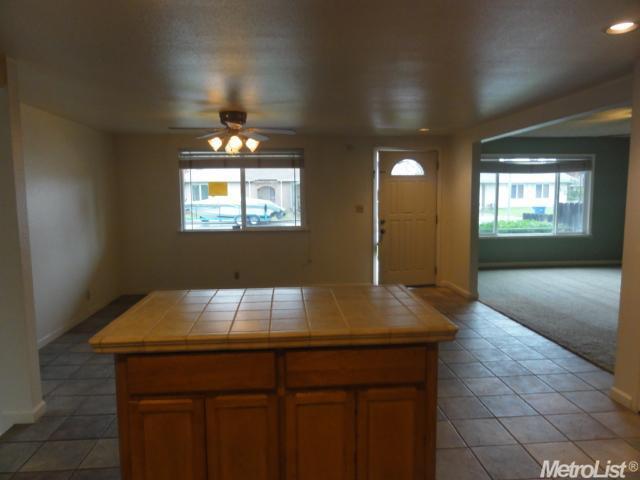 3086 Sharon Ct, Merced, CA 95340 photo 5