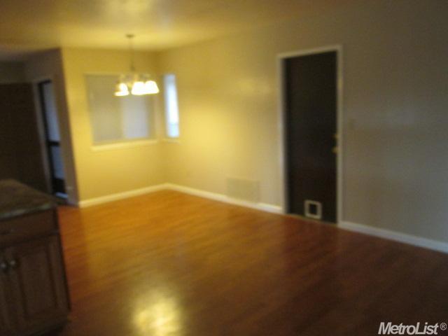 950 Pebble Way, Manteca, CA 95336 photo 3