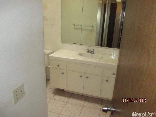 4703 Good Ct, Carmichael, CA 95608 photo 8