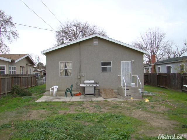 407 Leon Ave, Modesto, CA 95351 photo 2