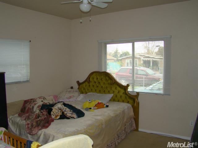 407 Leon Ave, Modesto, CA 95351 photo 4