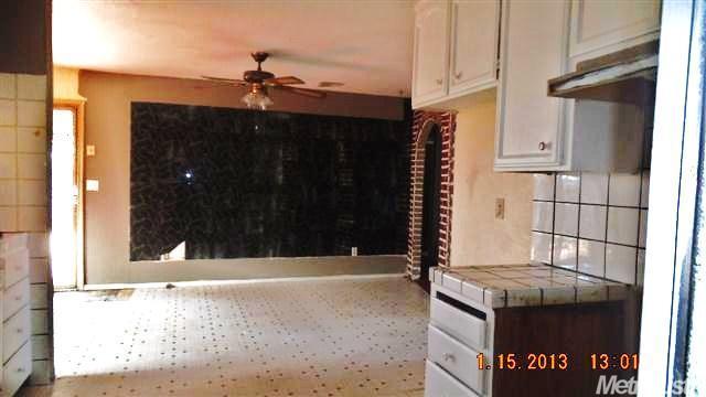 588 E Somoa Ln, Lathrop, CA 95330 photo 6