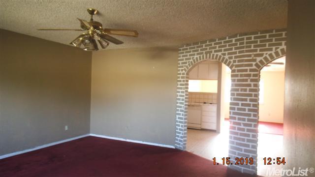 588 E Somoa Ln, Lathrop, CA 95330 photo 11