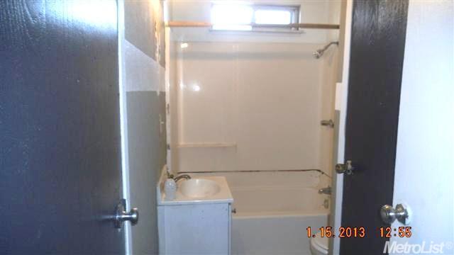 588 E Somoa Ln, Lathrop, CA 95330 photo 17