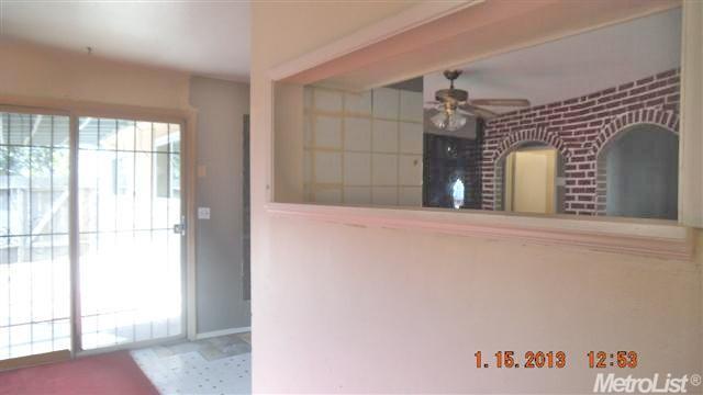 588 E Somoa Ln, Lathrop, CA 95330 photo 8