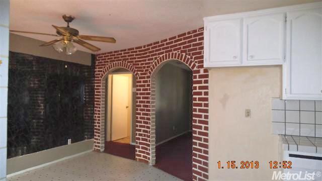 588 E Somoa Ln, Lathrop, CA 95330 photo 7