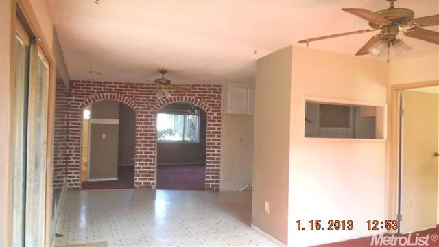 588 E Somoa Ln, Lathrop, CA 95330 photo 9