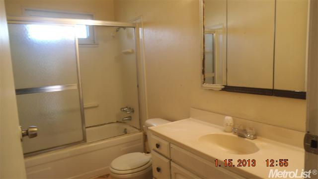 588 E Somoa Ln, Lathrop, CA 95330 photo 16