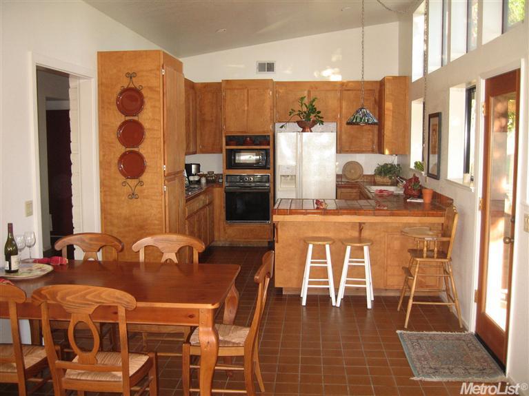 35717 Lasiandra Ln, Davis, CA 95616 photo 6
