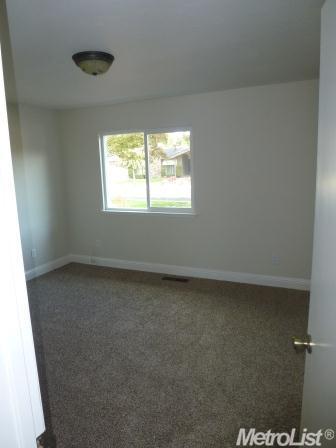 1313 N Pointe Pl, Modesto, CA 95355 photo 8
