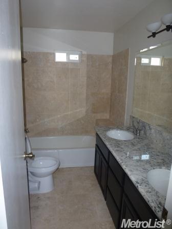 1313 N Pointe Pl, Modesto, CA 95355 photo 10