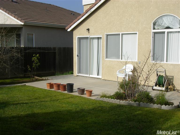3724 Fallen Oak Dr, Modesto, CA 95355 photo 2