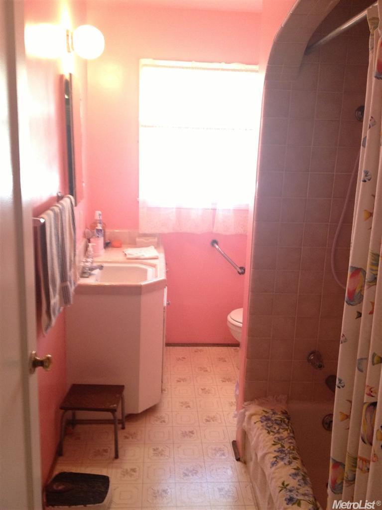 1310 Harris Ave, Modesto, CA 95351 photo 8