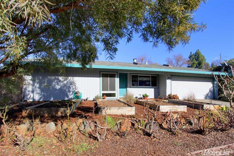 721 Barcelona Aveune, Davis, CA 95616 photo 1