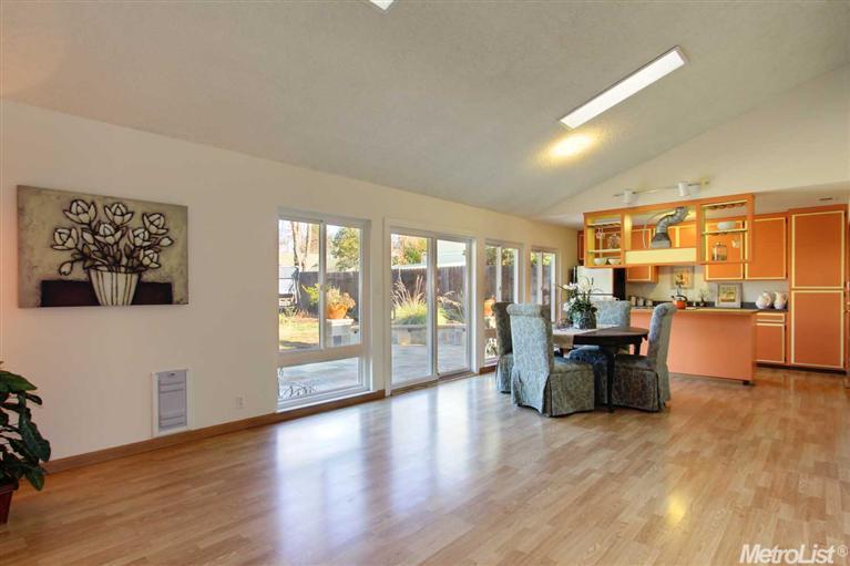 721 Barcelona Aveune, Davis, CA 95616 photo 5