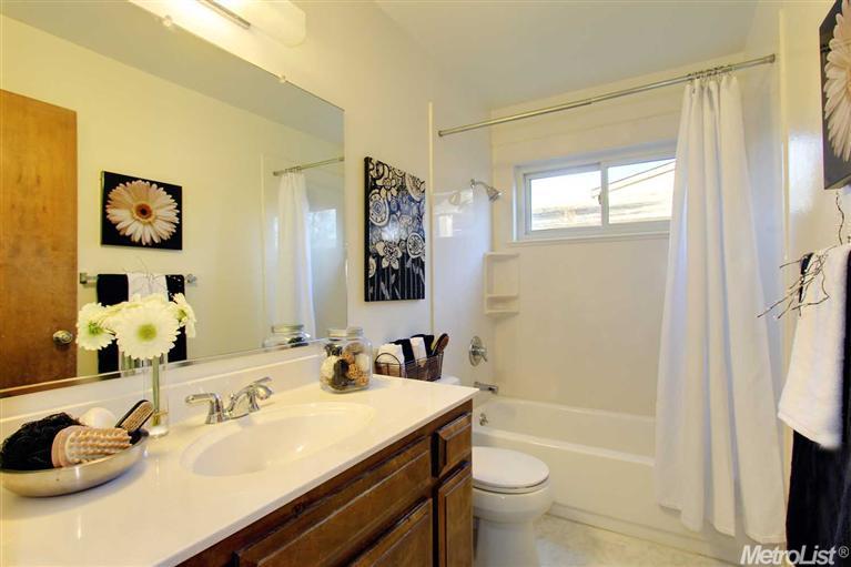 721 Barcelona Aveune, Davis, CA 95616 photo 13